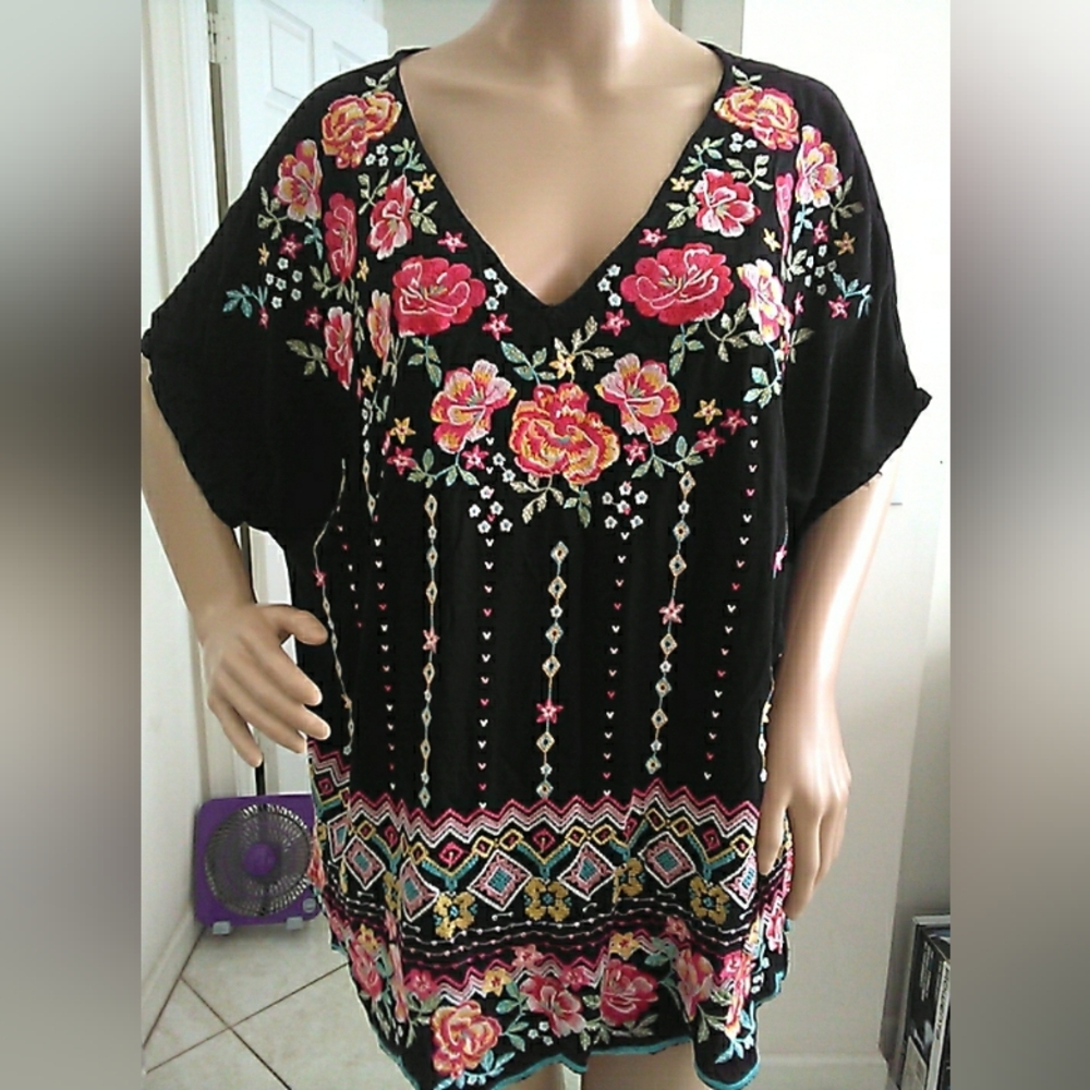 Savanna Jane Black Floral Embroidered V-Neck Tunic